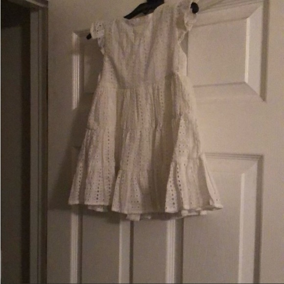 *** 2 outfits *** Girls Max Studio 2pc Outfit & White Eyelet Dress - Picture 7 of 9